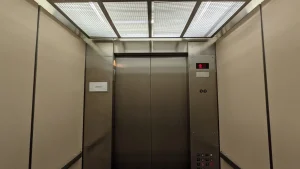 قیمت آسانسور ۴ نفره برای ۴ طبقه