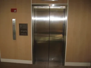 قانون جدید نصب آسانسور در ساختمانهای قدیمی 2 قیمت آسانسور 6 نفره برای 5 طبقه