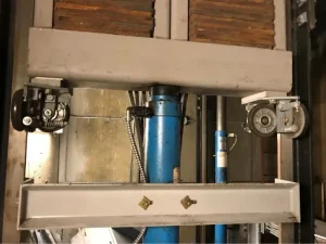 انواع ضربه گیر آسانسور 5 انواع ضربه گیر آسانسور